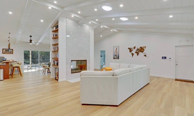 Palm Beach Country Estates House | Contemporary Farm House