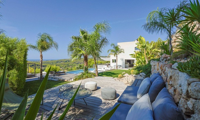 Sanary-sur-Mer House | Contemporary Villa Sea-View-Wineyards-Pool-Spa