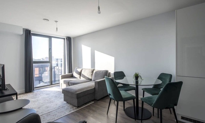 Bordesley Apartment | Convenient 2 Bed Apartment in Central Birmingham