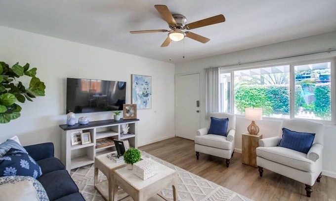 South Mission Beach Condo | Convenient Ground Level ☆ Steps to Ocean ☆ Outdoor Patio