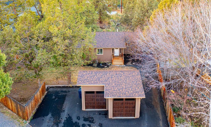 Bend House | Conveniently located with Access to Central Oregon's Best!