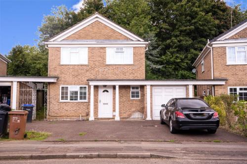 Great Houghton Apartment | Conyngham Villa, Luxury Detached House, 6 Beds, 4BR,Large garden, Parking - Sleeps 8