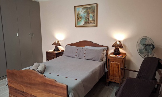 Ekurhuleni Apartment | Cool 1-bedroom apartment in Brakpan