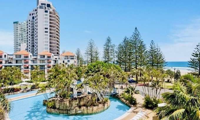 Coolangatta Apartment | Coolangatta Beach, Calypso Resort, Sleeps 6 at Oaks Gold Coast Calypso Resort