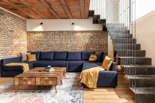 Weissensee Apartment | COOLEST Apartment in Berlin, easy Check-in, big & cozy, near city center - especially for groups!