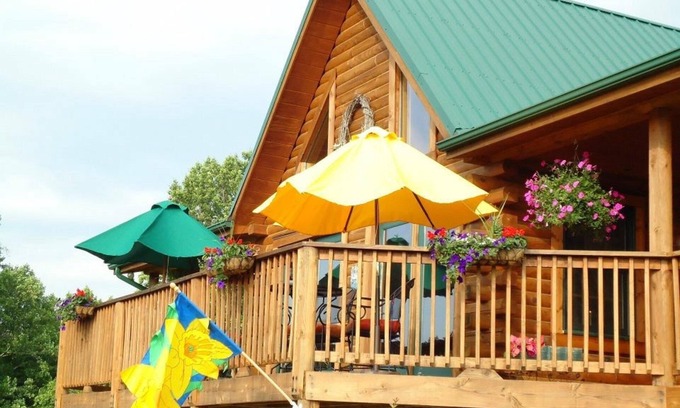 Buchanan Cabin | COOPER'S CABIN- A Peaceful Log Cabin With Mountain Views