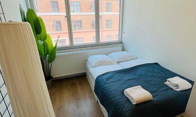 København NV Apartment | Copenhagen Studio with Double Bed and Kitchen