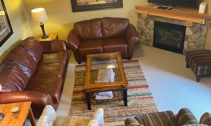Rossland House | Copper Chalet 6 - sleeps 10