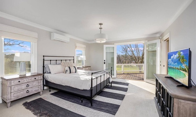 Burnsville House | Copper Sky Farm rural retreat only 30 minutes from Charlotte