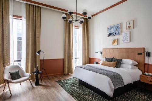 Central Business District Hotel | Copper Vine Wine Pub & Inn