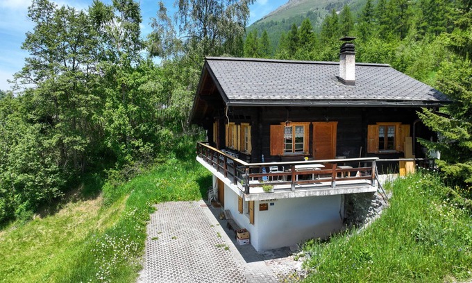 Zinal House | Coquelicot by Interhome