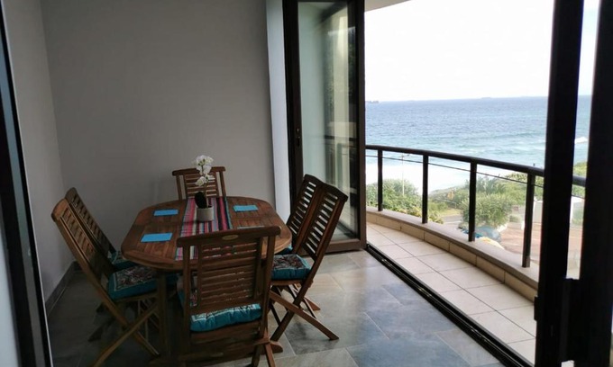 La Mercy Apartment | Coral Reef 208