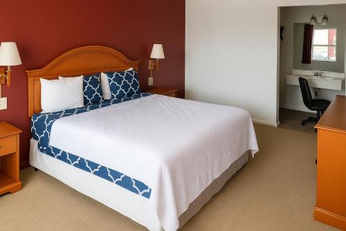 Milton Hotel | Coratel Inn and Suites By Jasper Anthony