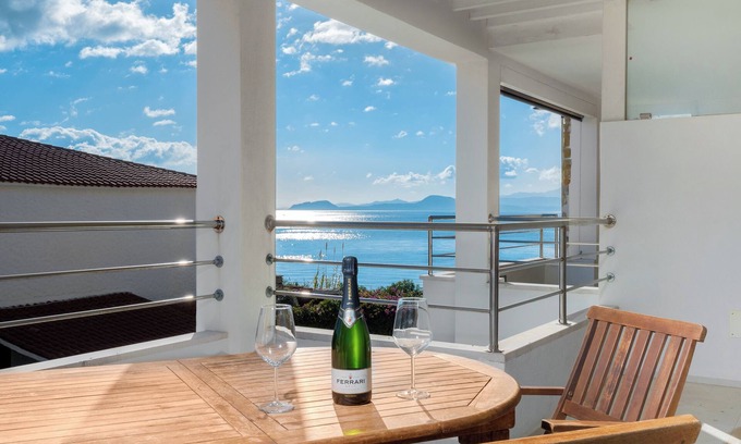 Golfo Aranci Apartment | Cormorani - Appartamento 12 Near the Beach with Sea View