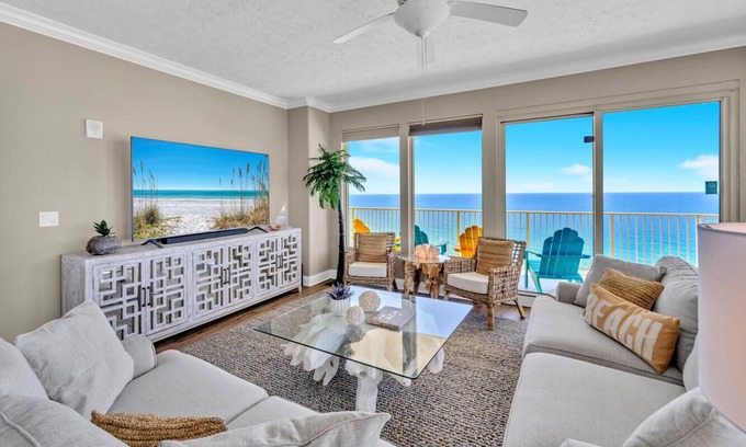 Thomas Drive Condo | ☀️Corner Condoa~ Gulf Front ~ Remodeled ~ 2 Pools ~ 3BR Gulf Crest 2107A