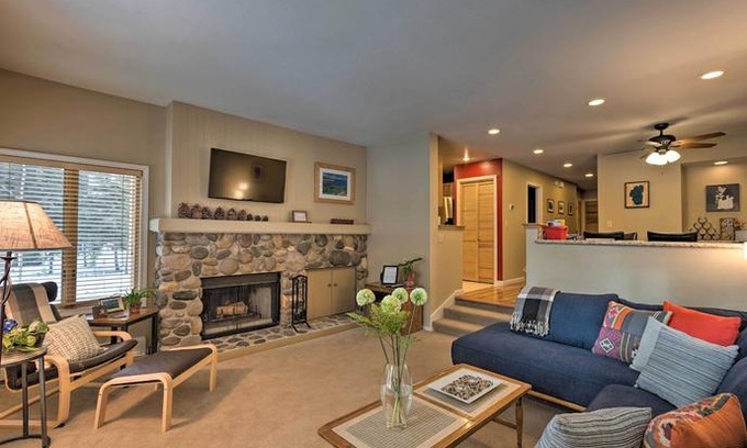 Incline Village House | Corner-Unit Condo Steps To Incline Village Beach!