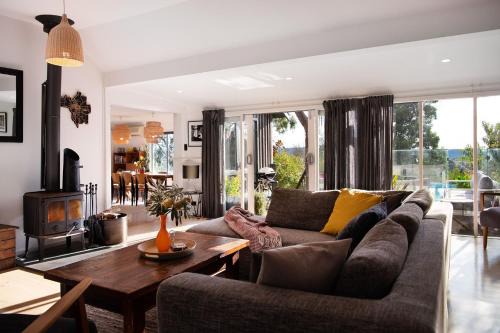 Daylesford House | Cornish Hill House - stunning views with pool