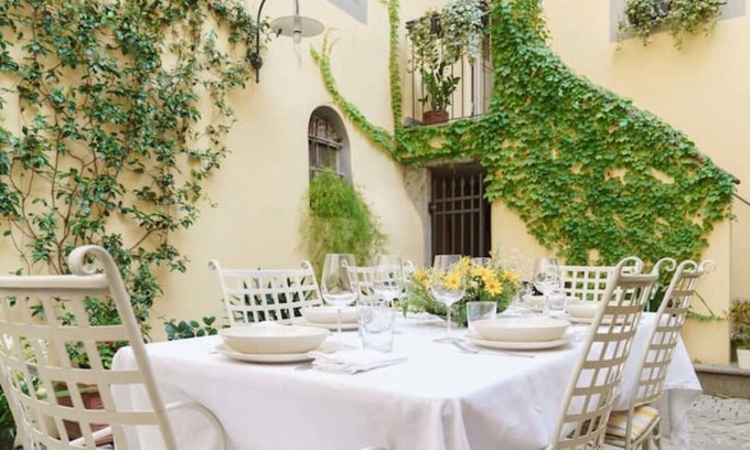Lucca Historical Center Apartment | Corte Paolina - charming courtyard inside Lucca