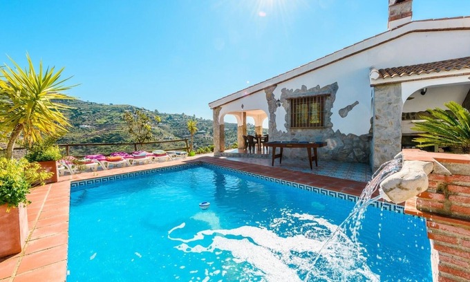 Sayalonga Villa | Cortijo El Manzano Sayalonga by Ruralidays