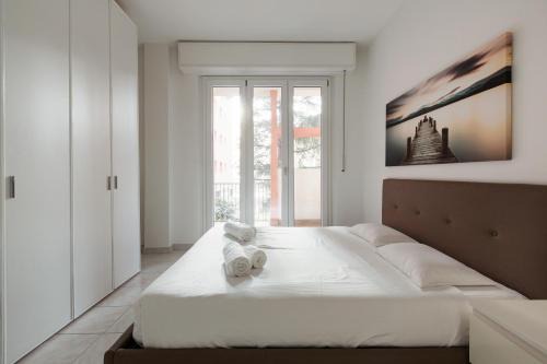 Quartiere Mazzini Apartment | Corvetto M3 - Bright Apt. with balcony!