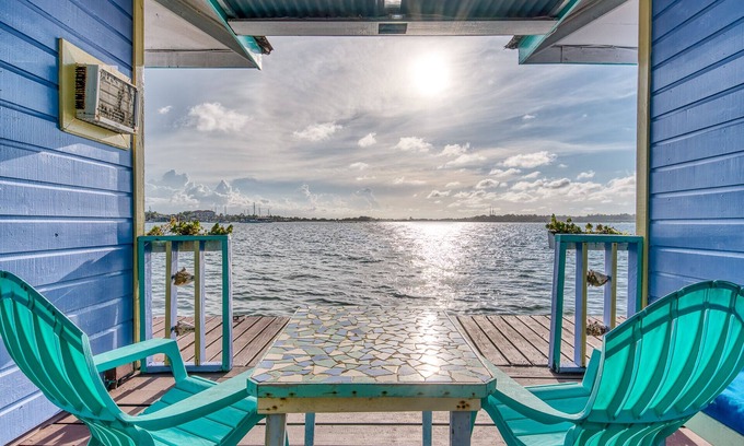 Carenero Island Hotel | Cosmic Crab Resort