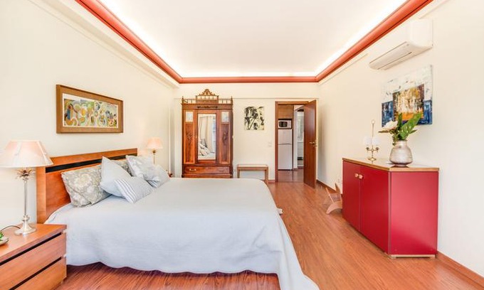 Lisbon Old Town Apartment | Cosmopolis 2