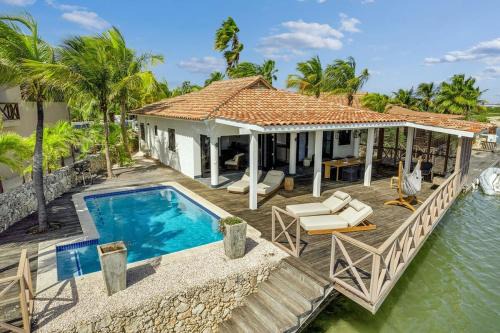 Kralendijk Villa | Costa de la Luz on the water of the Laguna Marina