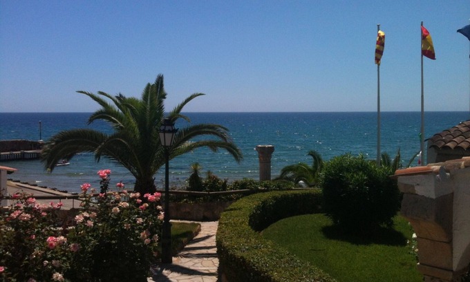 El Roc de Sant Gaieta Villa | Costa Dorada: Spacious villa for 8 pers., Private pool, 900m from the beach