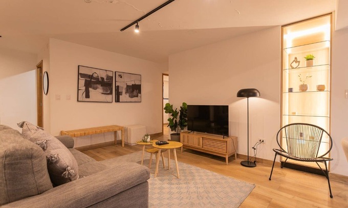 El Golf Apartment | Costanera Hub: Chic 2BR (Sleeps 6) at the Mall!