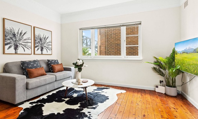 Kirribilli Apartment | Cosy 1-Bed Unit by Harbourside Walk