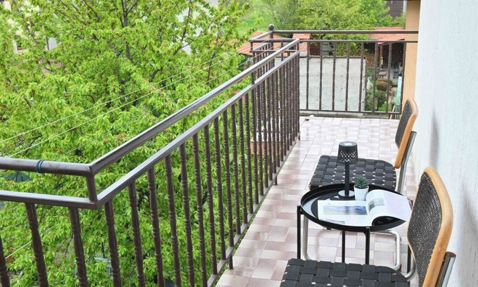 Shiligarnika Apartment | Cosy 1-bedroom apartment in ski resort Bansko with WiFi, terrace, and kitchen.