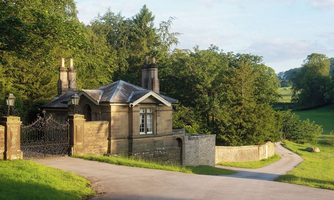 Skipton House | Cosy 1 bedroom lodge with access to leading wellness retreat