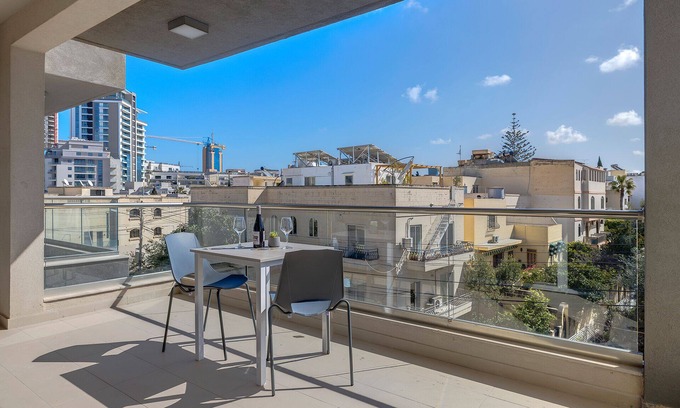 Swieqi Apartment | Cosy 1BR Apartment in central St Julian's