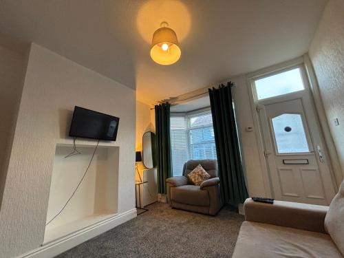 Hull House | Cosy 2-Bed Home with 5G Wi-FI