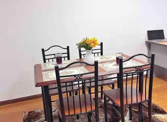 Ruaka Apartment | Cosy 2-bedroom Apartment. Free Parking on premise