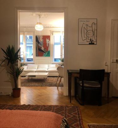 16th Arrondissement Apartment | Cosy 2 room 50m2 Parisian classic flat - Passy, 16th arrondissement, near Eiffel Tower