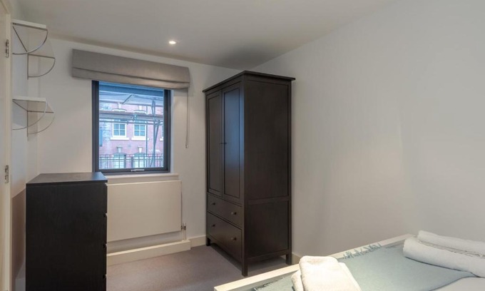 Chaucer Apartment | Cosy 2br Flat near Tower Bridge by GuestReady