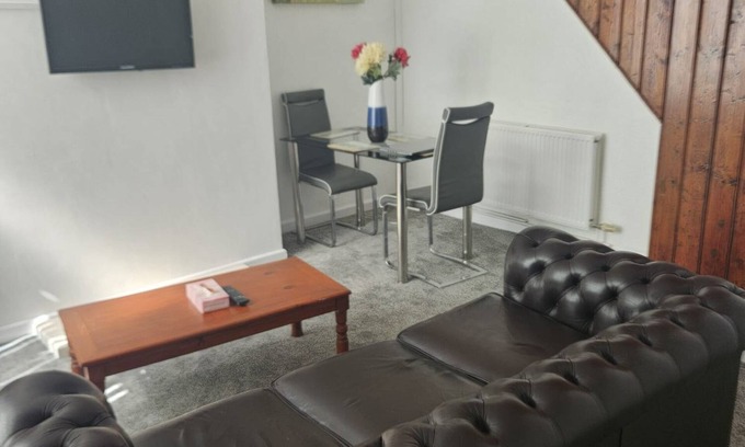 Bolton House | Cosy 3-Bed Bolton Retreat - Parking & Pet-Friendly