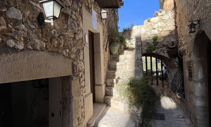 Tourrettes-sur-Loup Apartment | Cosy and Comfy Studio With Sea View