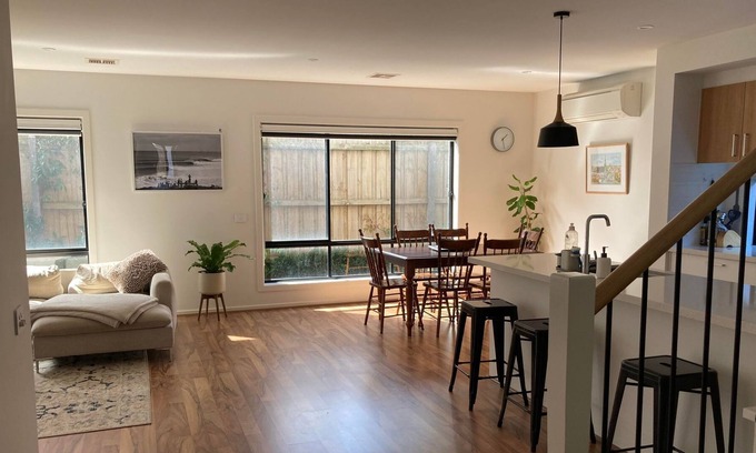 Warrnambool House | Cosy and Convenient!