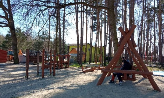 Hradec Kralove House | Cosy apartment in villa for 4 people with A/C, WIFI, TV, patio and pets allowed