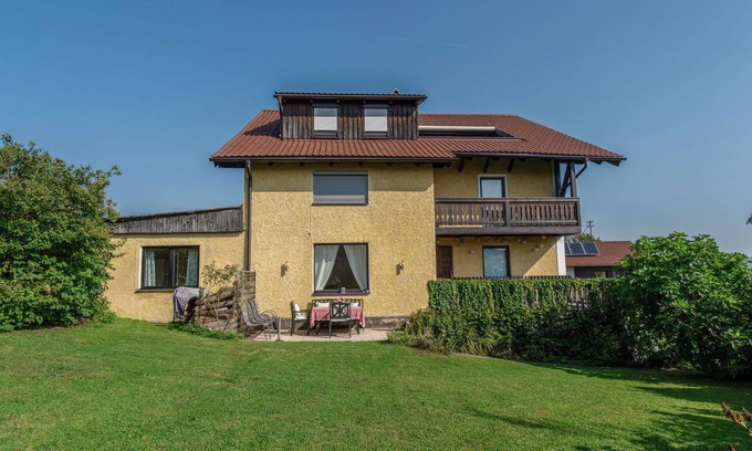 Nussdorf am Attersee Apartment | Cosy apartment for 4 people with terrace