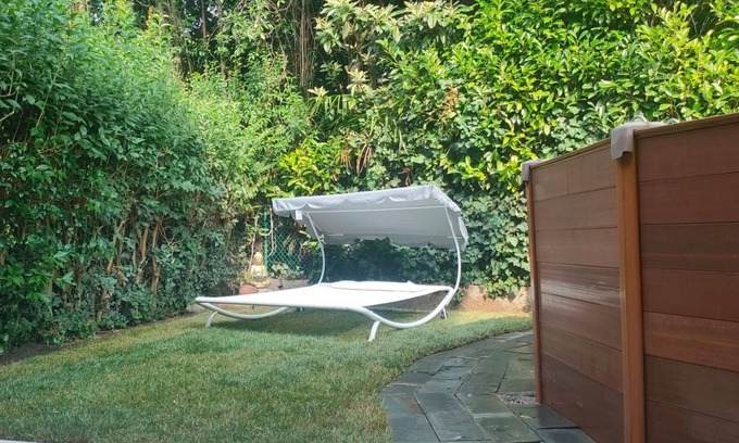 Rivoltella Apartment | Cosy apartment with WIFI, A/C, private pool, terrace, pets allowed and parking, close to Sirmione