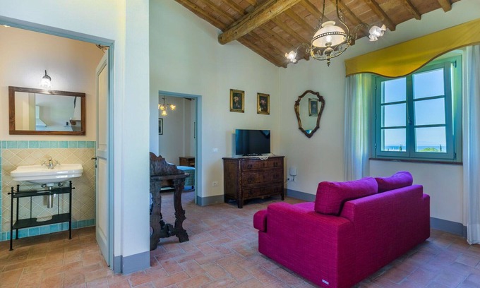 Castiglioncello Apartment | Cosy apartment for 4 guests with A/C, pool, WIFI, TV, patio, pets allowed and panoramic view