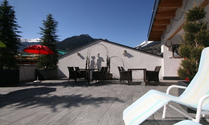 Uderns Apartment | Cosy apartment for 6 people with WIFI, TV and terrace