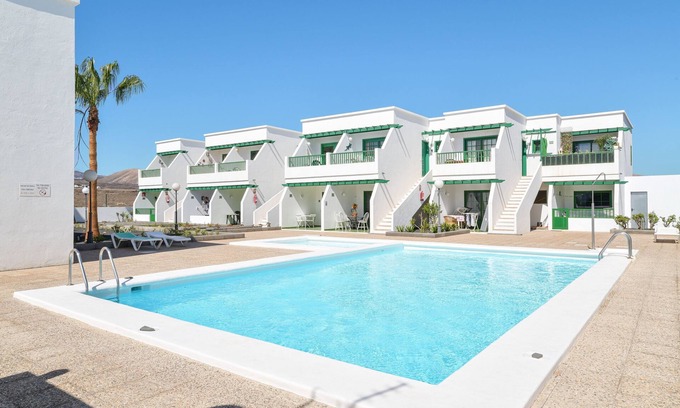 Los Pocillos Apartment | Cosy Apartment "Mimosa B1" Close to Beach with Terrace, Pool & Wi-Fi