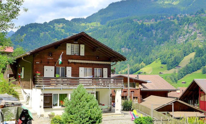 Lauterbrunnen Apartment | Cosy apartment for 4 people with WIFI and patio