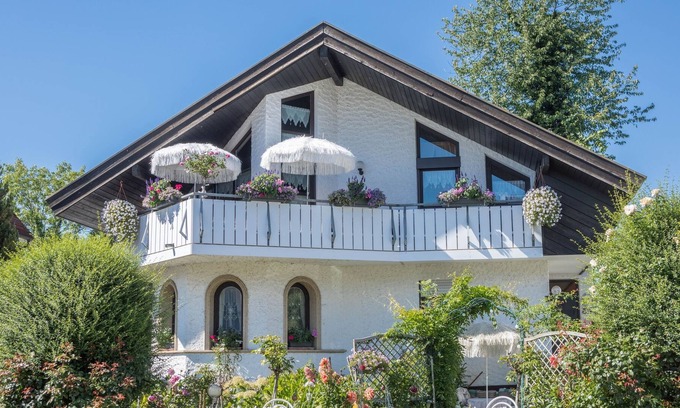 Langenargen Apartment | Cosy Apartment “Ferienwohnung Schindele” on Lake Constance with Mountain View, Wi-Fi, Balcony & Terrace; Parking Available, Pets Allowed