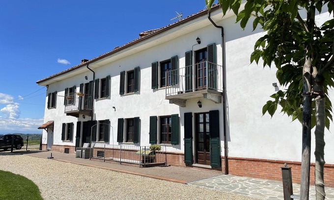 Isola d'Asti Apartment | Cosy apartment for 4 people with WIFI, TV, terrace and panoramic view, close to Asti