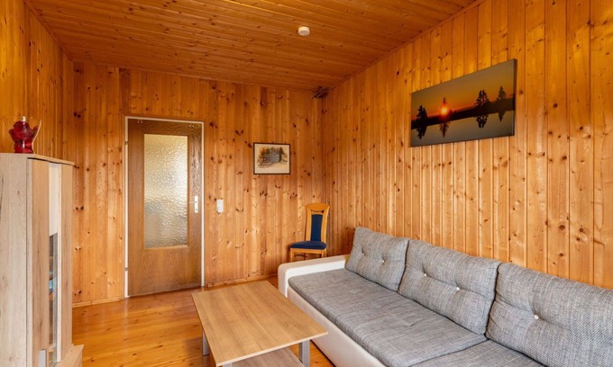 Albeck Apartment | Cosy apartment for 14 people with WIFI, TV and patio